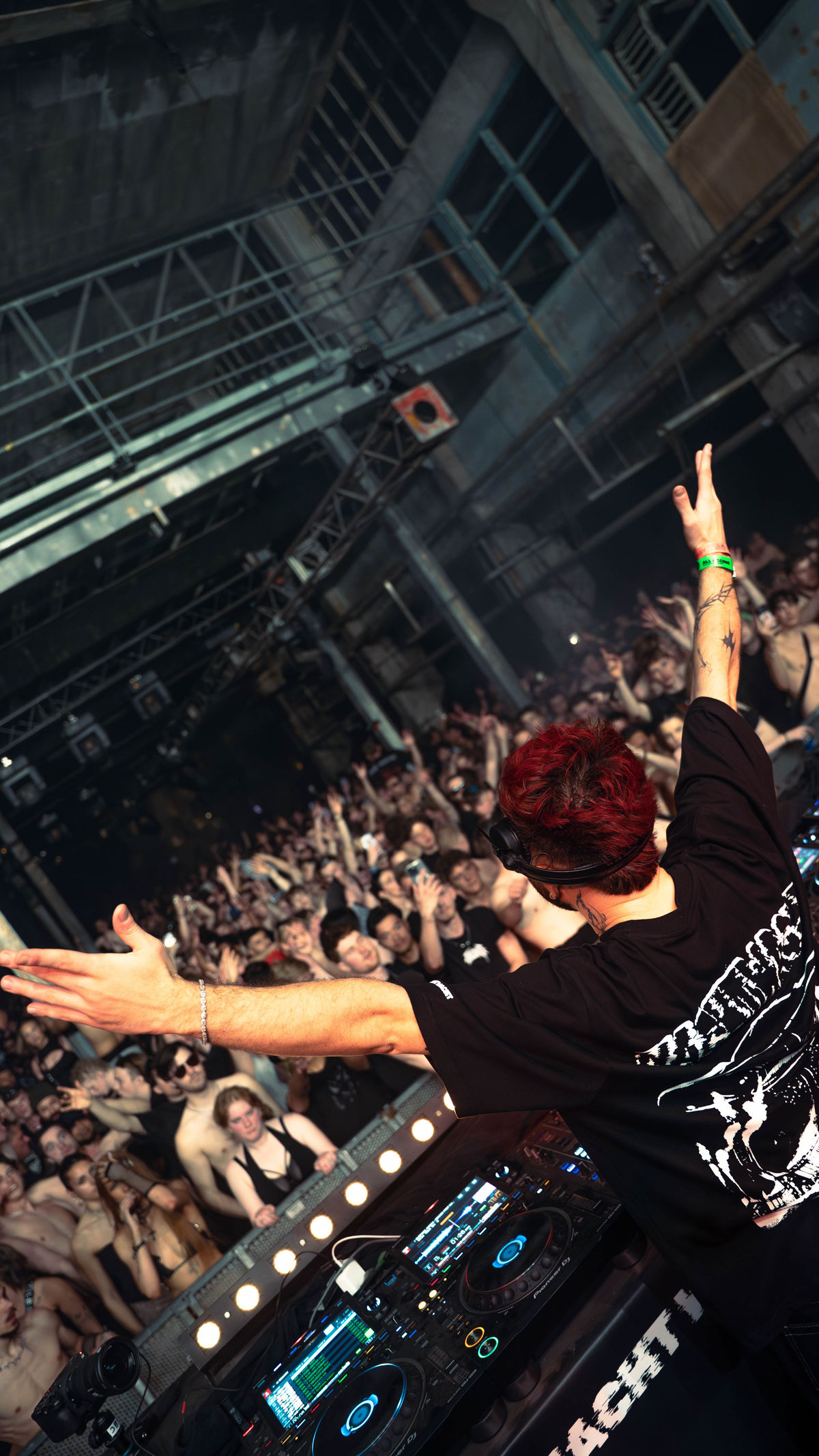 Loading... just a sec